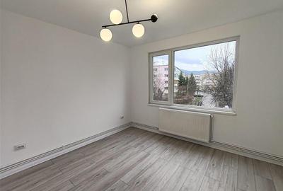 Apartament decomandat cu 2 camere Astra, renovat recent - 2