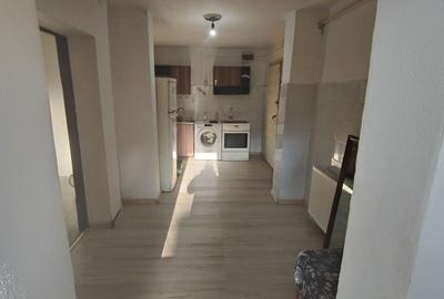 Spațiu comercial, de 60 mp, în Stana - 3