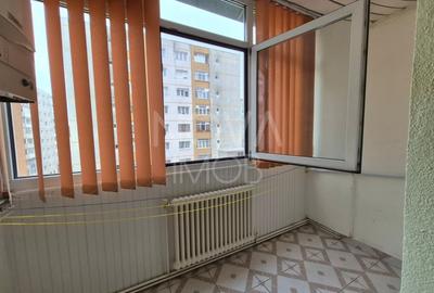 Apartament cu 3 camere decomandat, mobilat în Vasile Aaron - 8