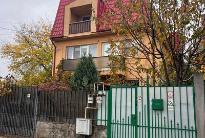 Casă cu 5 camere cu Teren 30 Mp în Apărătorii Patriei - 12