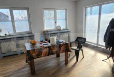 Casă cu 4 camere cu Teren 1800 Mp în Central - 12