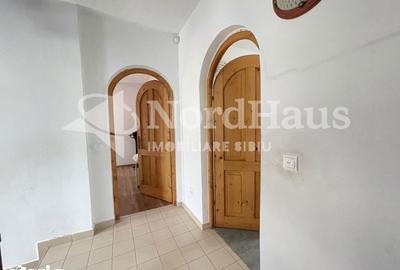 Casă cu 5 camere cu Teren 500 Mp în Șura Mică - 15