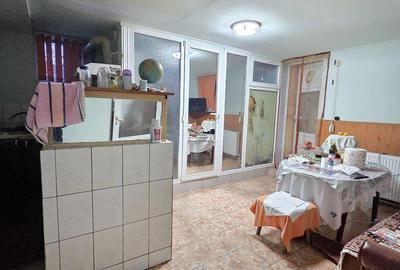 Casă cu 3 camere în Central - 6