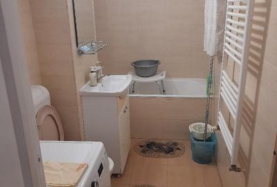 Apartament cu 3 camere decomandat în Progresul - 10