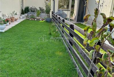 Casă cu 5 camere cu Teren 120 Mp în 1 Decembrie - 2