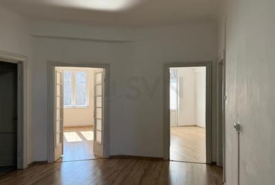 Apartament cu 3 camere semidecomandat în P-ța Romană - 1