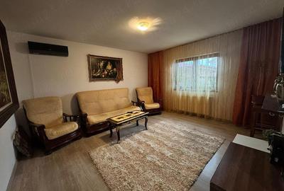 Casă cu 3 camere cu Teren 300 Mp în 1 Decembrie - 2