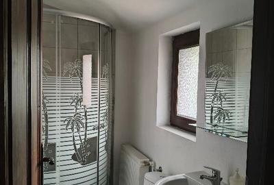Apartament cu trei camere in vila ,et 1 - 2