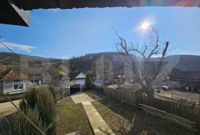 Casă cu 5 camere cu Teren 1087 Mp în Șoimuș - 2