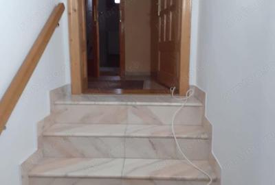 Casă cu 6 camere în Șagului