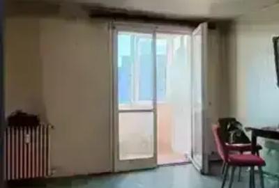 Apartament cu 3 camere decomandat în Titan - 3