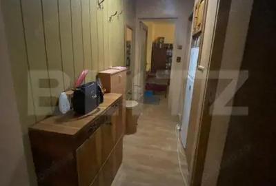 Apartament de vanzare, cu 3 camere, zona Tudor Apartament de vanzare, cu 3 camere, zona Tudor - 2