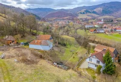 Casă cu Teren 1406 Mp în Șinca - 2