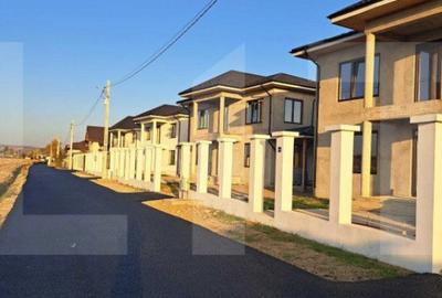 Casă cu 4 camere cu Teren 469 Mp în Central