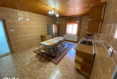 Casă cu 4 camere cu Teren 200 Mp în Central - 7