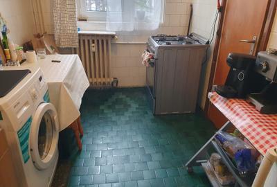 Apartament cu 3 camere semidecomandat în Drumul Taberei - 2