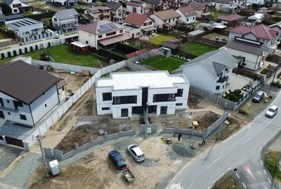 Duplex cu 4 camere cu Canalizare în Moșnița Nouă - 1