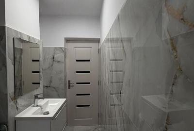 Apartament cu 2 camere nedecomandat în Micro 15 - 2