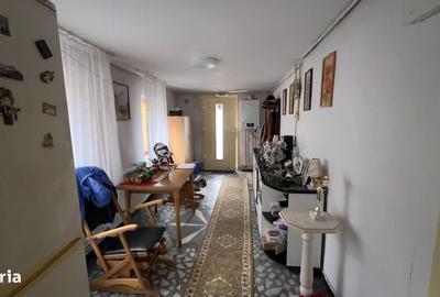 Casă cu 4 camere cu Teren 1329 Mp în Petros