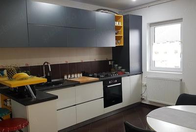 Apartament cu 3 camere semidecomandat în Aradului - 5
