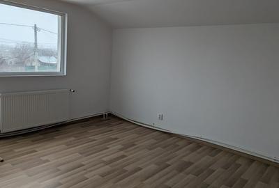 Casă individuală cu 6 camere cu Canalizare în Central - 11