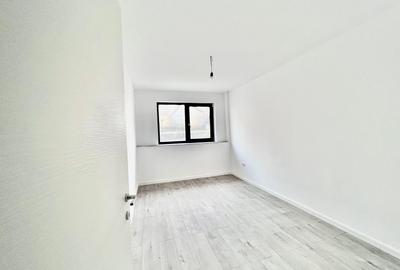 Apartament cu 3 camere semidecomandat în Miroslava