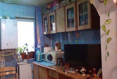 Apartament cu 2 camere semidecomandat în Petrila - 3