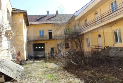 Spațiu comercial, de 1,557 mp, în Central - 2