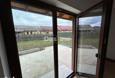 Casă cu 3 camere cu Teren 805 Mp în Dumbrava - 1