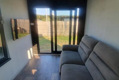 De vanzare tiny house din container maritim - 12