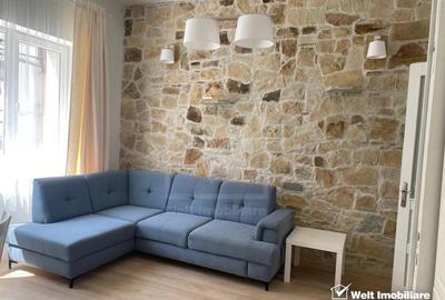 Apartament 2 camere semidecomandate, centru, zona Facultatea de litere, terasa
