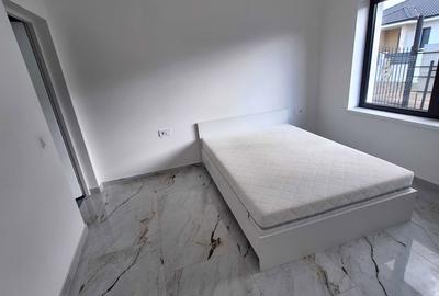 Casă cu 3 camere în Cetate - 1