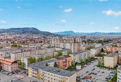 Apartament cu 3 camere decomandat în Tractorul - 19