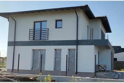 Casă cu 4 camere cu Teren 596 Mp în Balotești - 9