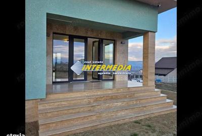 Casă cu Teren 500 Mp în Central