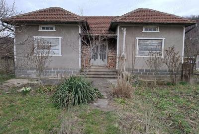 Casa 3 camere, bucatarie, baie , beci , teren 2500mp , Subcetate, Hunedoara - 3