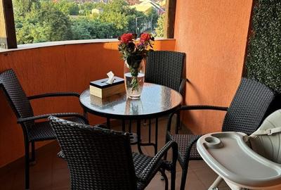 Apartament cu 3 camere decomandat în Central - 1