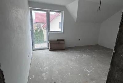 Casă cu 7 camere cu Teren 150 Mp în Rădăuți