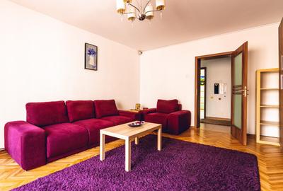 Decebal ,Calea Calarasilor  ,  3 minute metrou Piata Muncii - 32