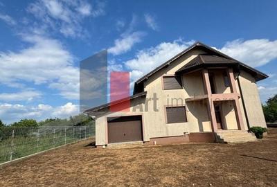 Casa la rosu in Peris - 4