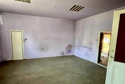 Casa de vanzare cu Aut. de Constr P+1+M - Piata Victoriei - 7