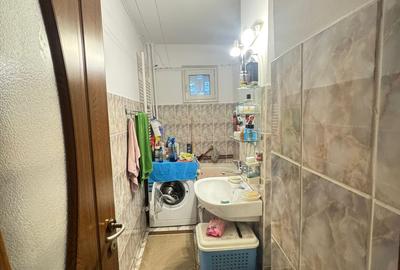 VANZARE APARTAMENT 2 CAMERE DECOMANDAT-PLOIESTI VEST-COMISION 0% - 5