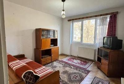 Apartament cu 3 camere semidecomandat în Central - 3