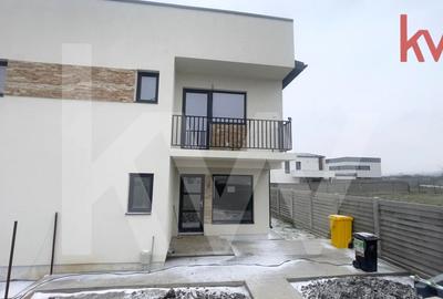 Casa tip duplex, Carcea, toate utilitatile la alb - 2