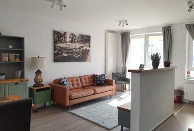 Apartament cu 2 camere semidecomandat, mobilat în Tractorul - 3