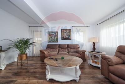 Apartament cu 2 camere decomandat, mobilat în Cristian - 9