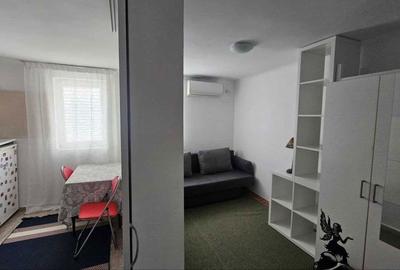 Garsonieră semidecomandată în Unirii - 1