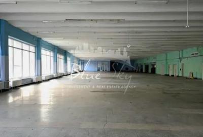 Spațiu comercial, de 1,687 mp, în Central - 4