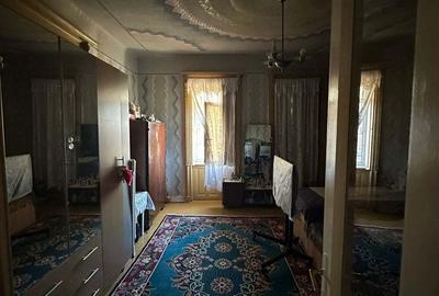 Casă cu 6 camere cu Teren 1498 Mp în Variaș - 2