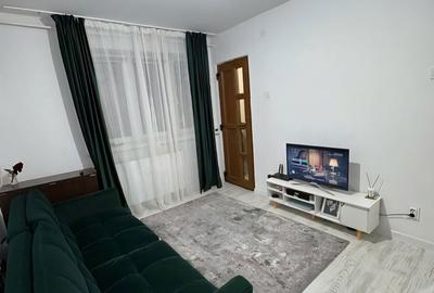 Apartament cu 2 camere semidecomandat în Calea București